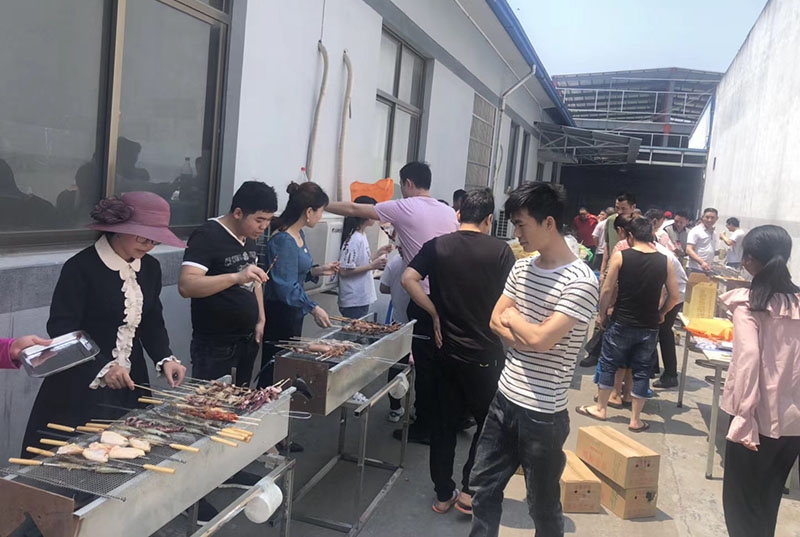 国产麻豆三级片麻豆成人影院在线观看团建户外拓展旅游圆满结束！